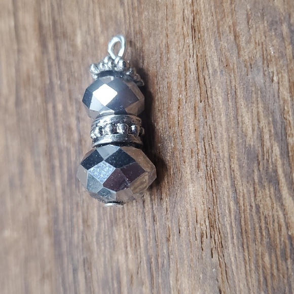 Metallic millennium pendant - Picture 2 of 2